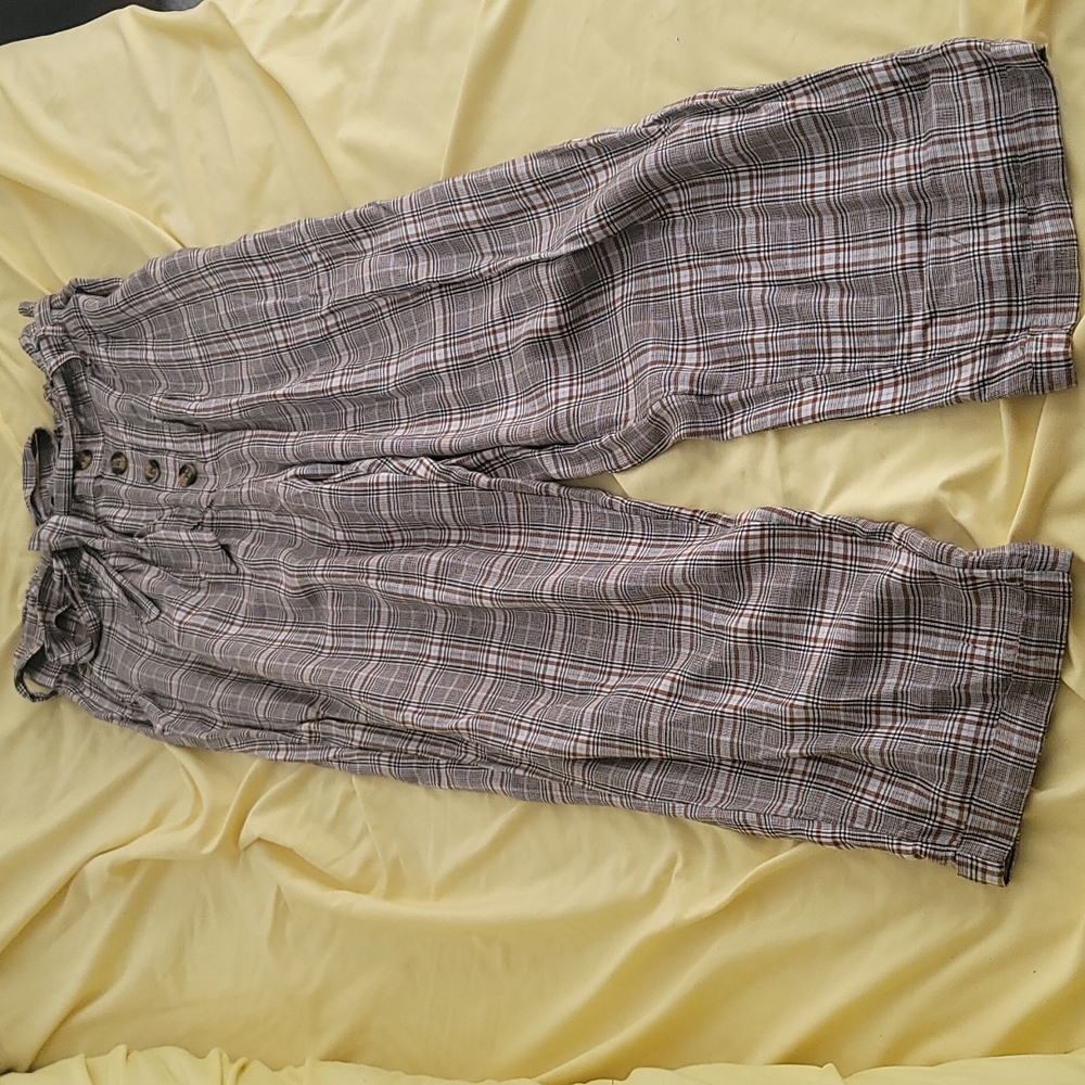 Capri pants